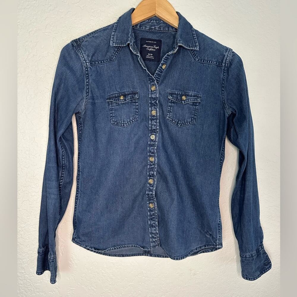American Eagle Favorite Fit Denim Button Up Shirt Pockets Western Cowgirl Fall